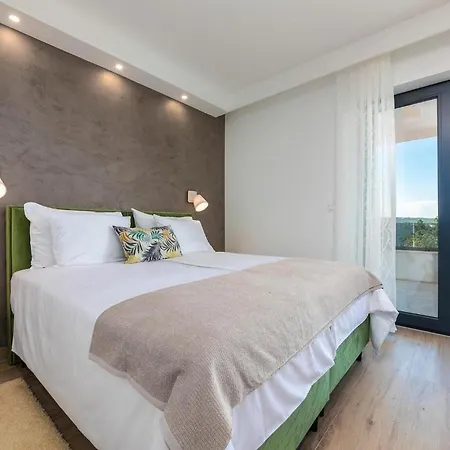 Althea Ruzici (Sveta Nedelja)