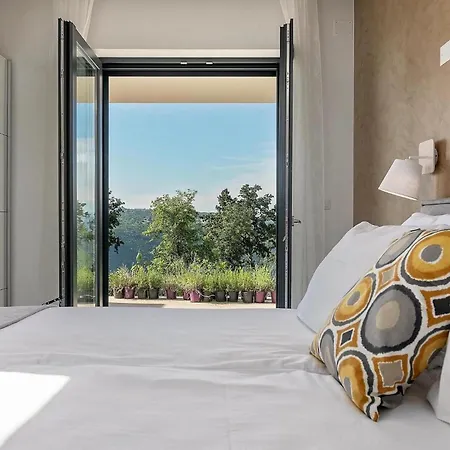 Althea Ruzici (Sveta Nedelja)